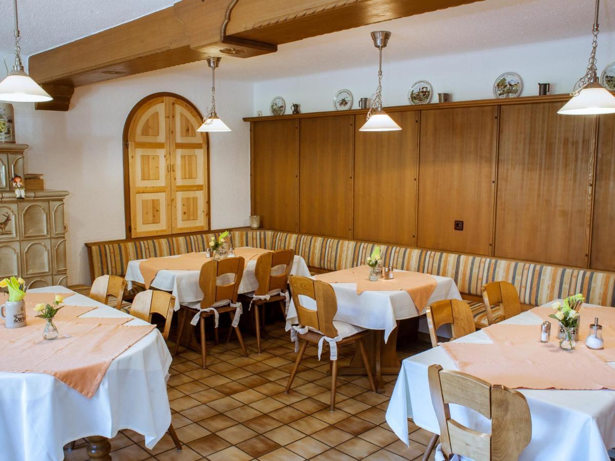Hotel Gasthof Zur Behringersmuhle Goessweinstein Exterior foto
